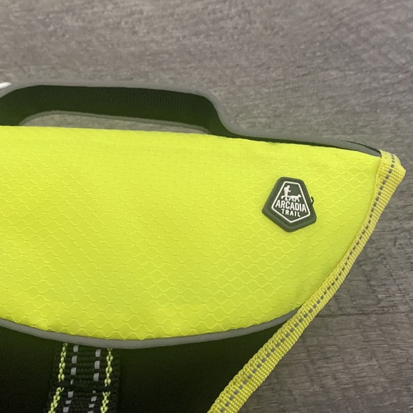 ARCADIA TRAIL HIGH VISIBILITY FLOTATION AID YELLOW life jacket dog life jacket - Picture 5 of 7